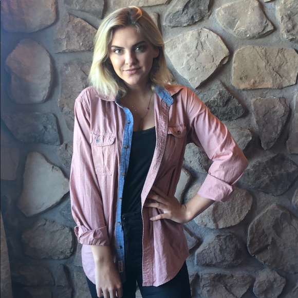 Lee Sweaters - 🌸3 for $30 Lee lightweight plaid flannel cover up